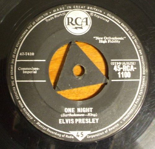 Elvis Presley – One Night / I Got Stung (7"si UK 1959) g+/vg